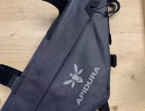 Apidura: Un Trio di Borse per Biciclette Gravel che Ridefinisce il Viaggio